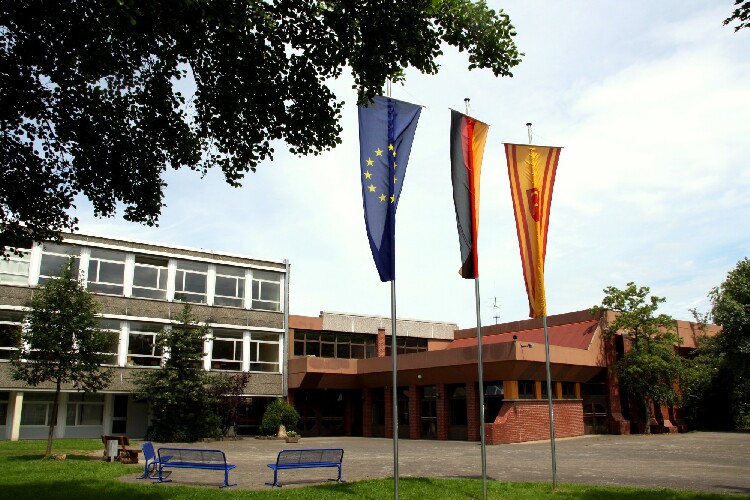Schulgebäude des CMG